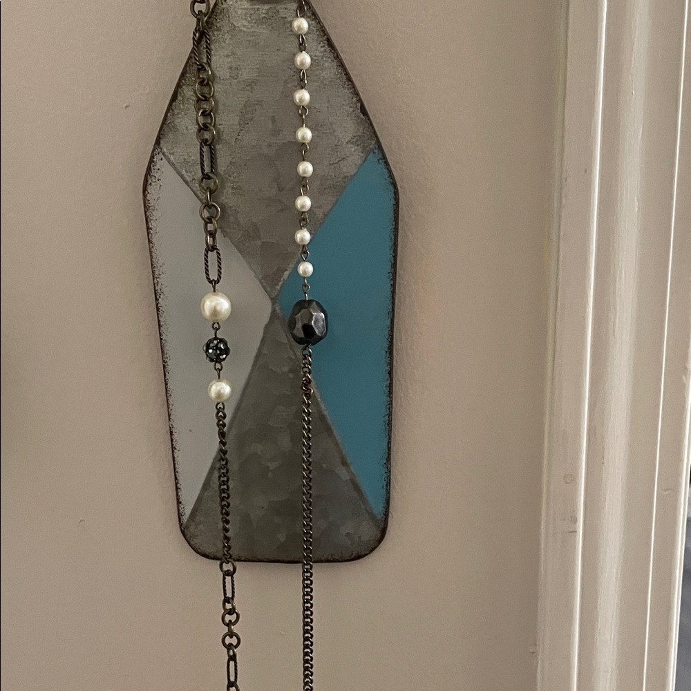 Lia Sophia Black and White Necklace - Picture 5 of 9